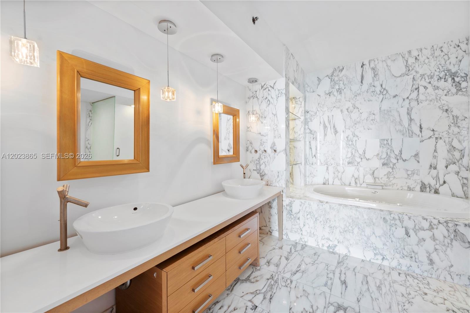 450 Alton Rd #3206, Miami Beach FL 33139