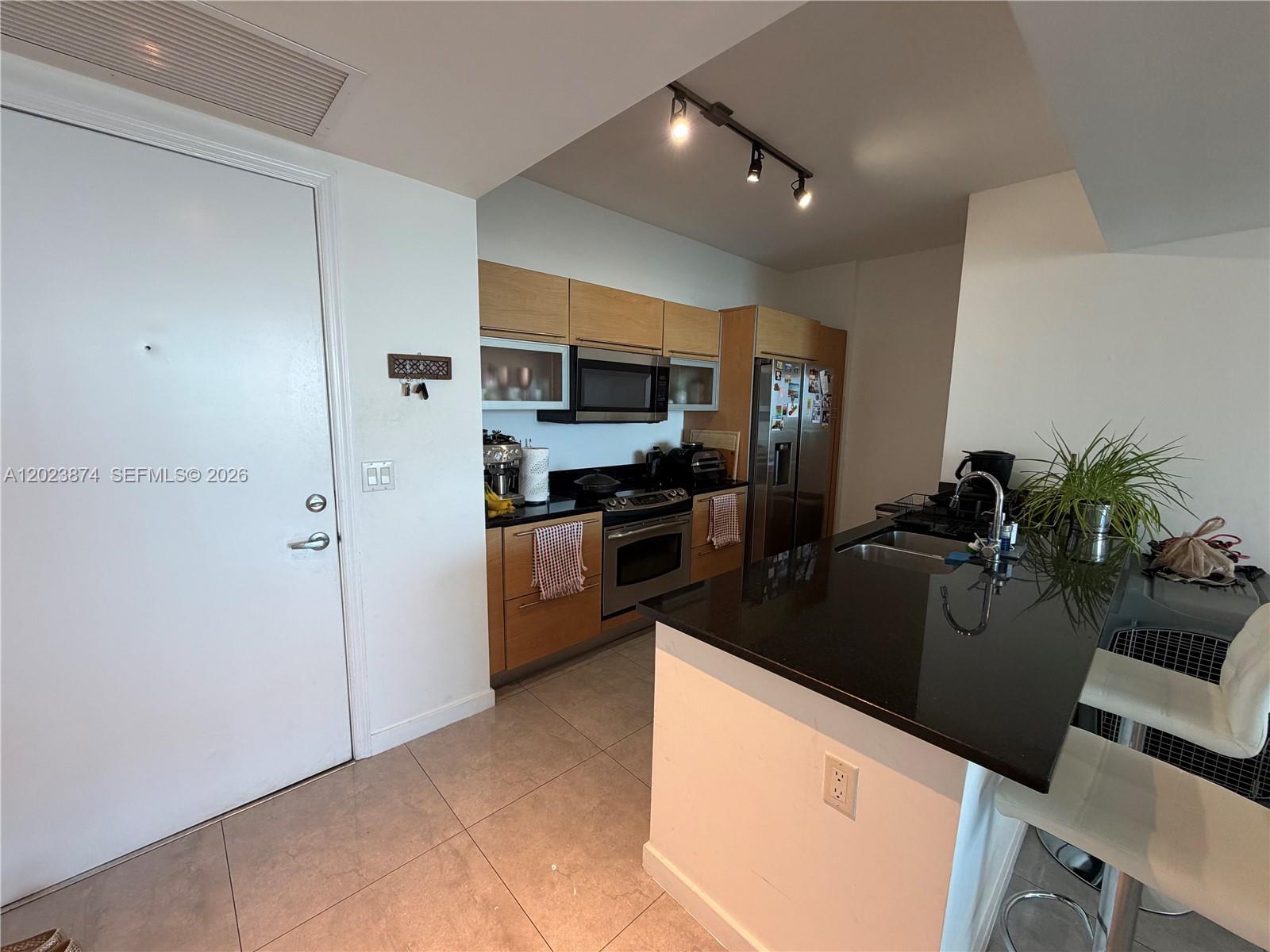 951 Brickell Ave #2006, Miami FL 33131