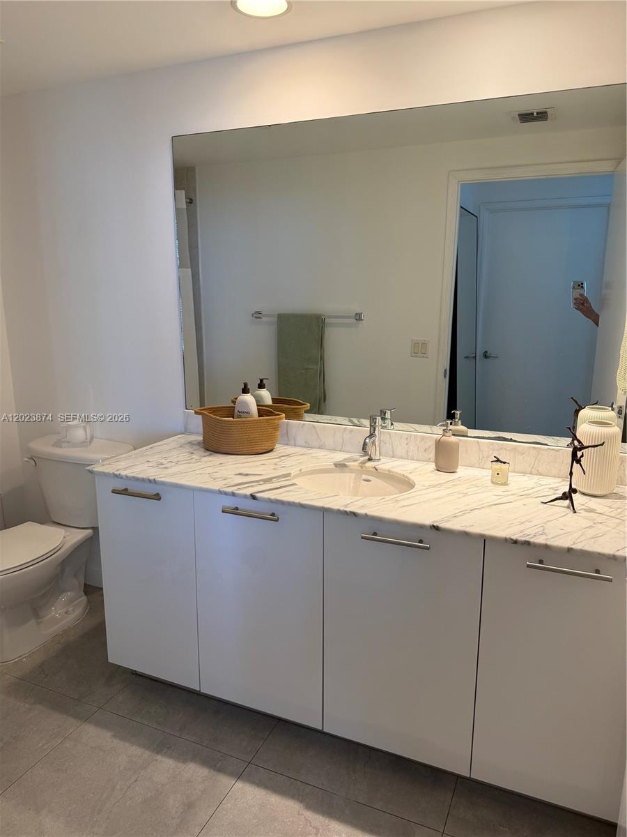 951 Brickell Ave #2006, Miami FL 33131