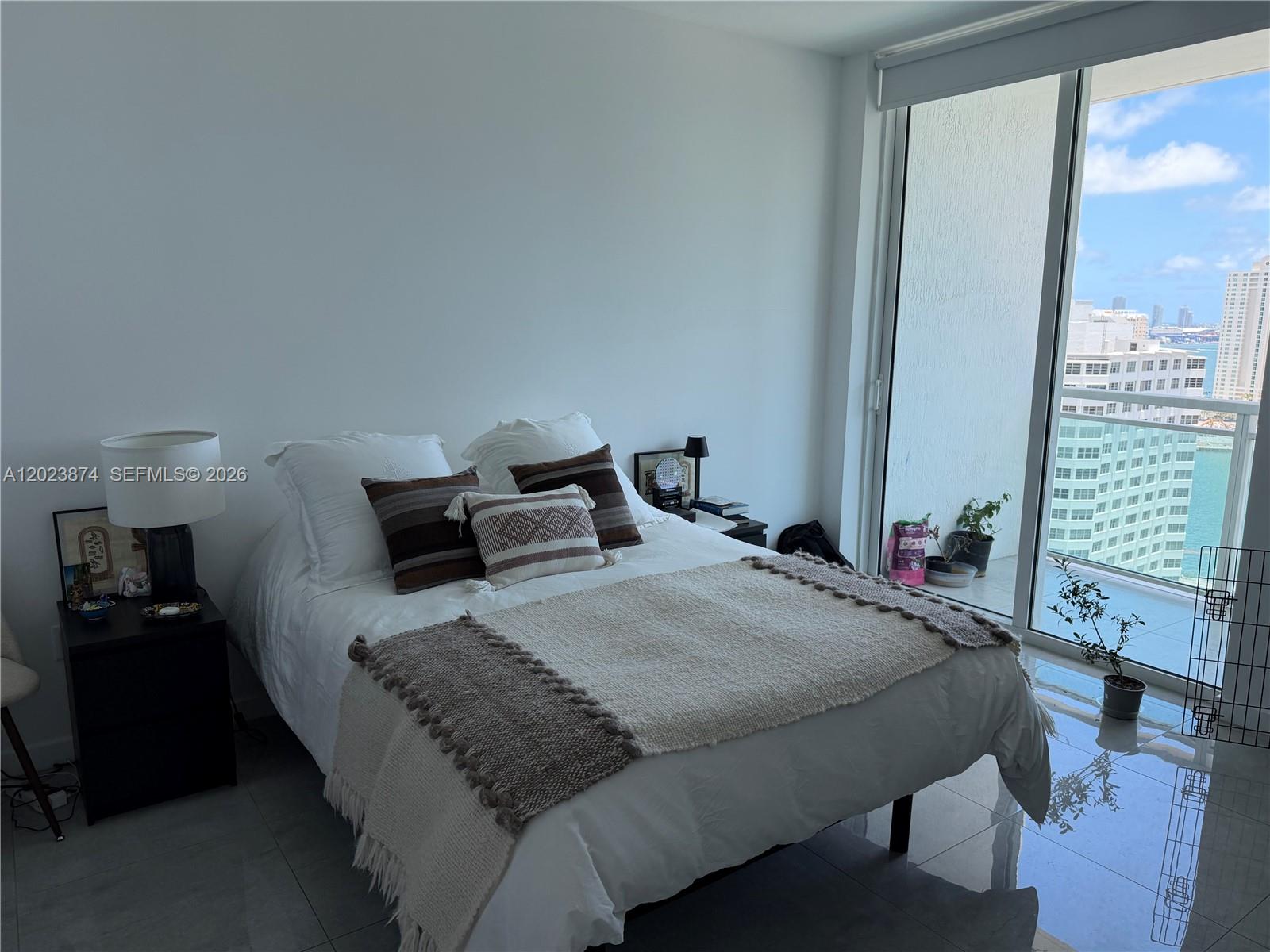 951 Brickell Ave #2006, Miami FL 33131
