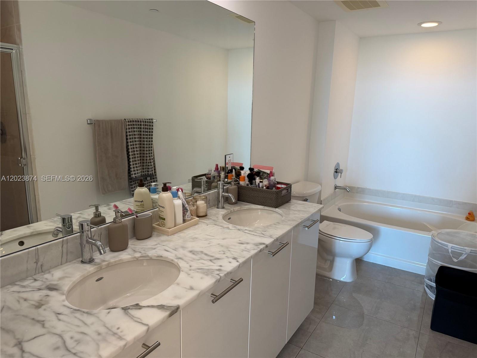 951 Brickell Ave #2006, Miami FL 33131