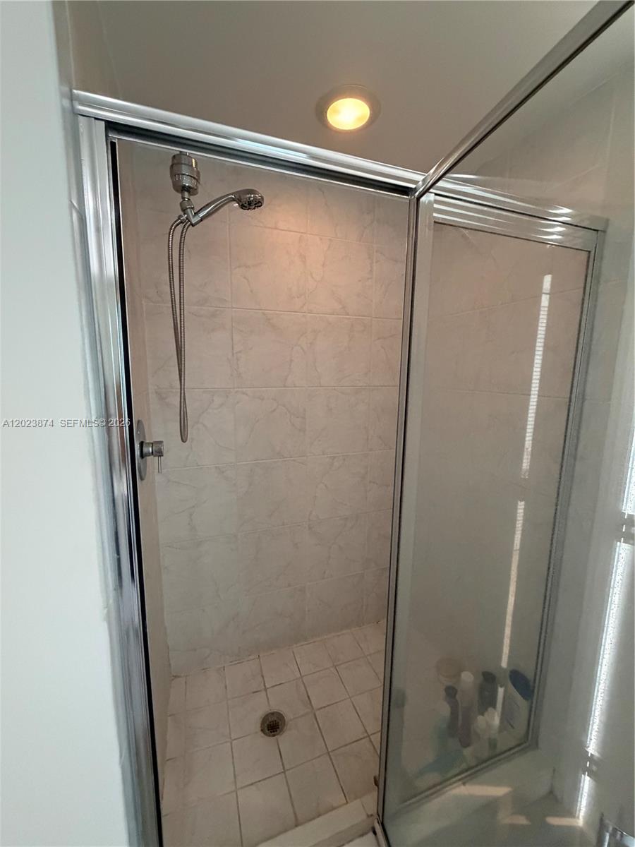 951 Brickell Ave #2006, Miami FL 33131