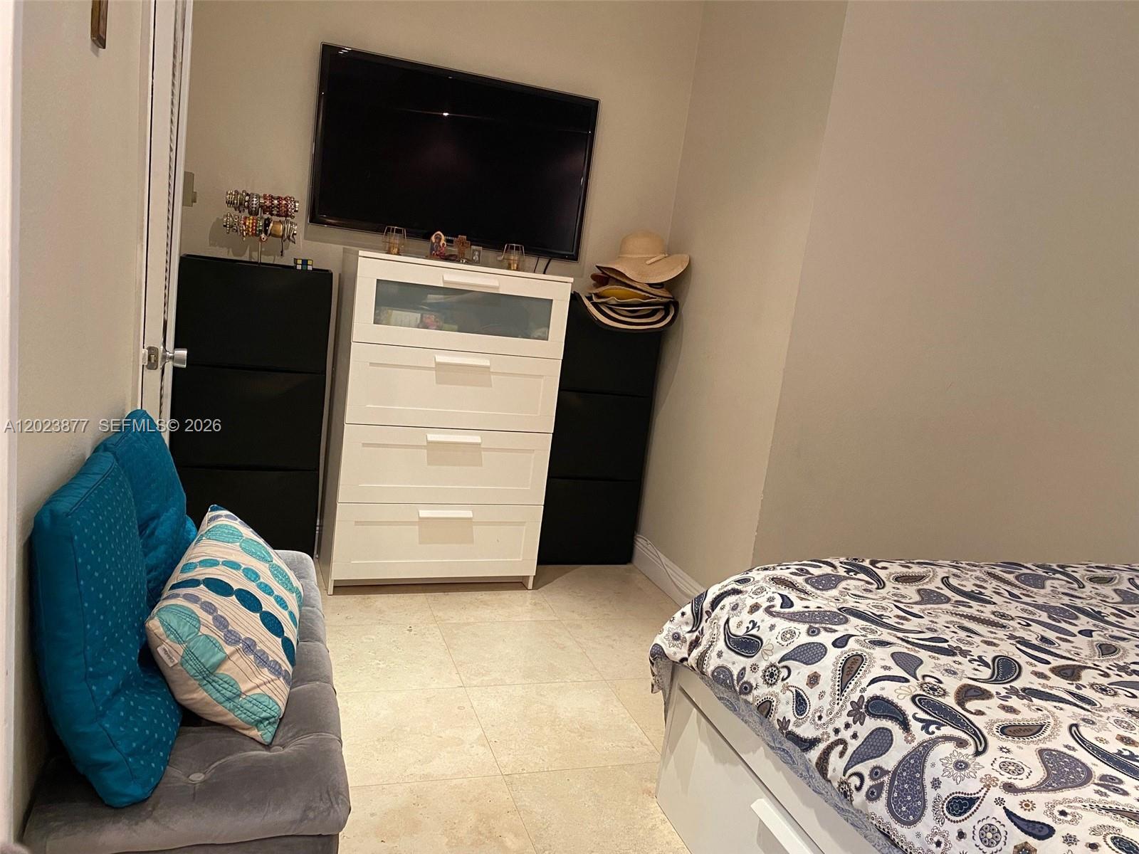 5401 Collins Ave #339, Miami Beach FL 33140