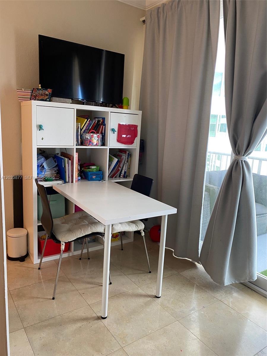 5401 Collins Ave #339, Miami Beach FL 33140