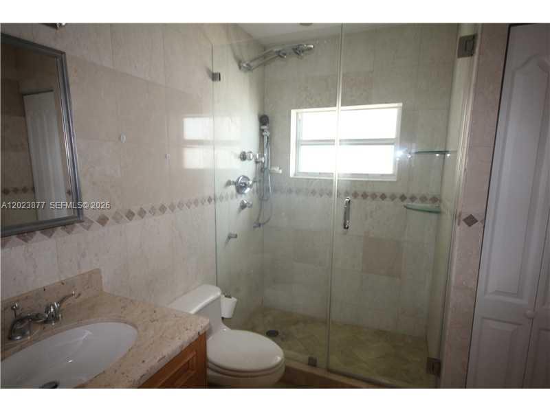 5401 Collins Ave #339, Miami Beach FL 33140