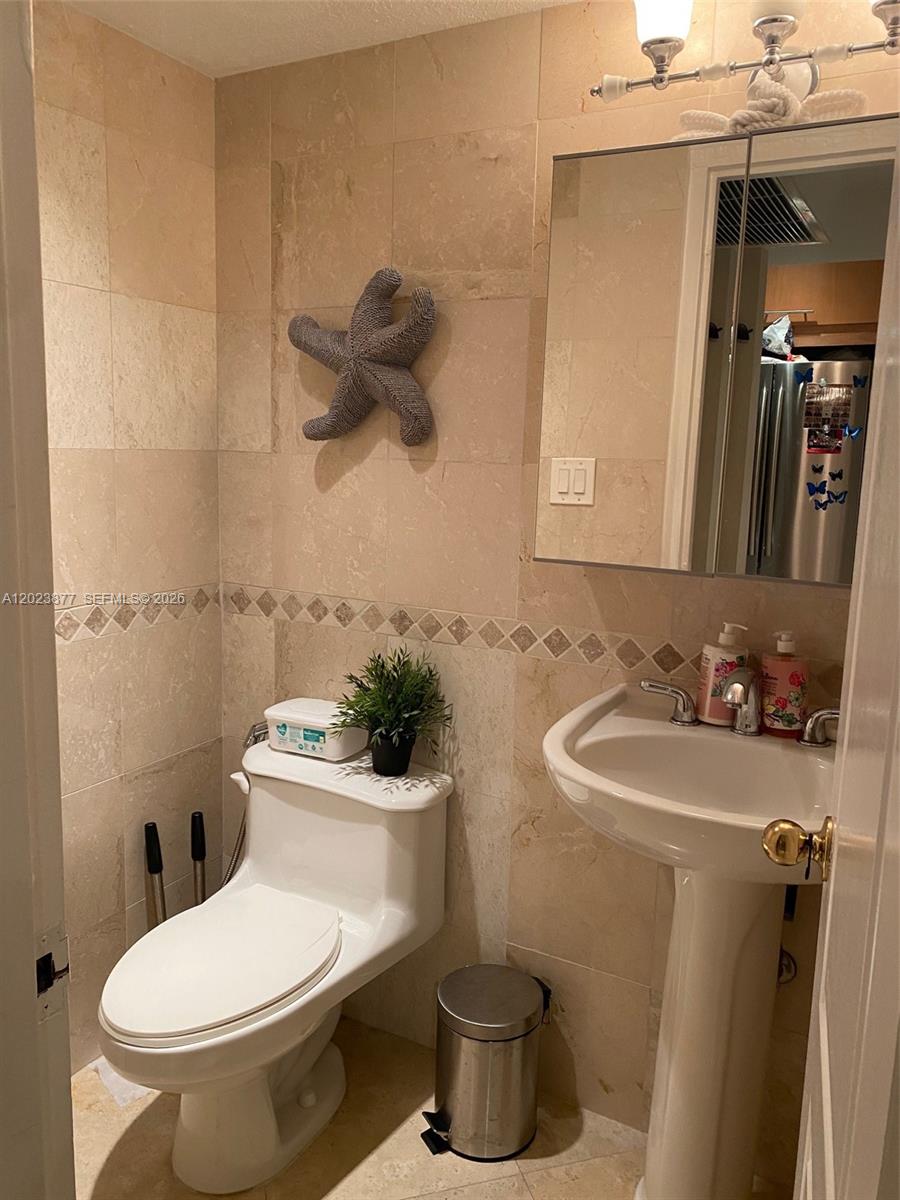 5401 Collins Ave #339, Miami Beach FL 33140