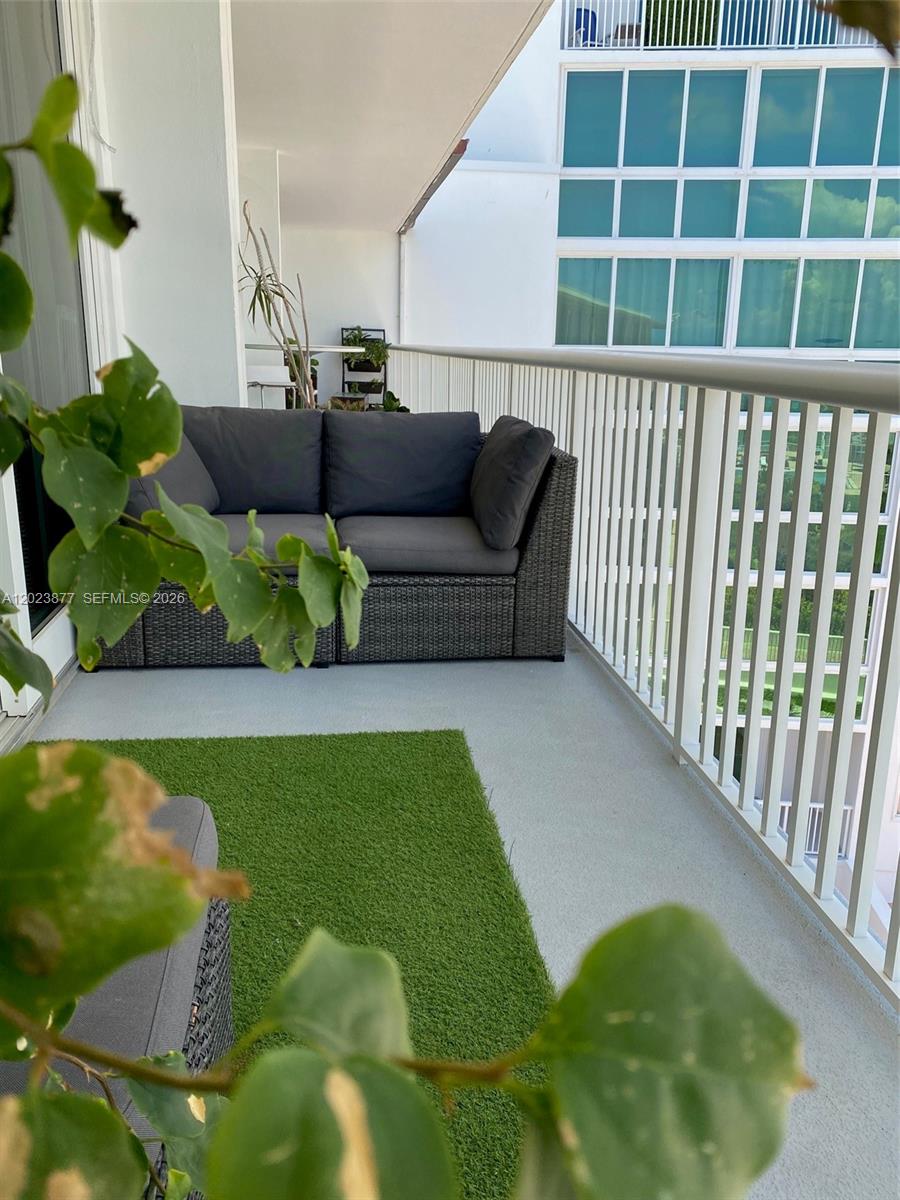 5401 Collins Ave #339, Miami Beach FL 33140