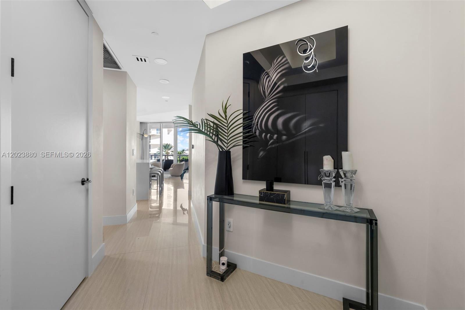 100 S Pointe Dr #509, Miami Beach FL 33139