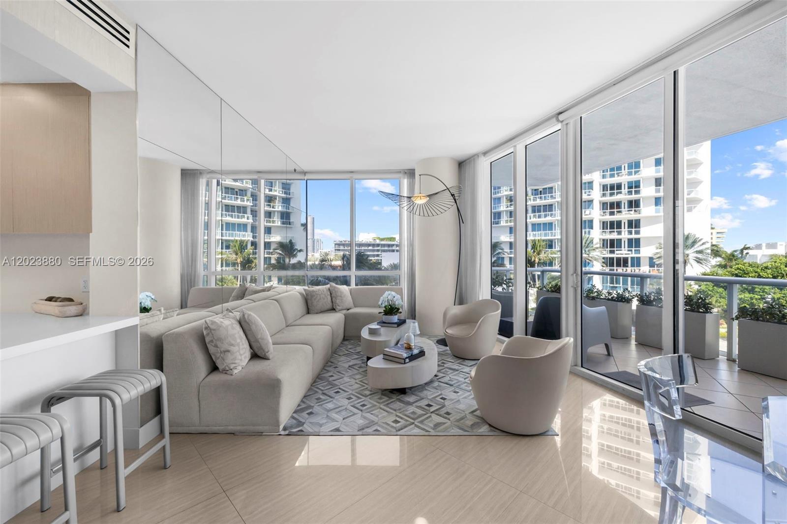 100 S Pointe Dr #509, Miami Beach FL 33139