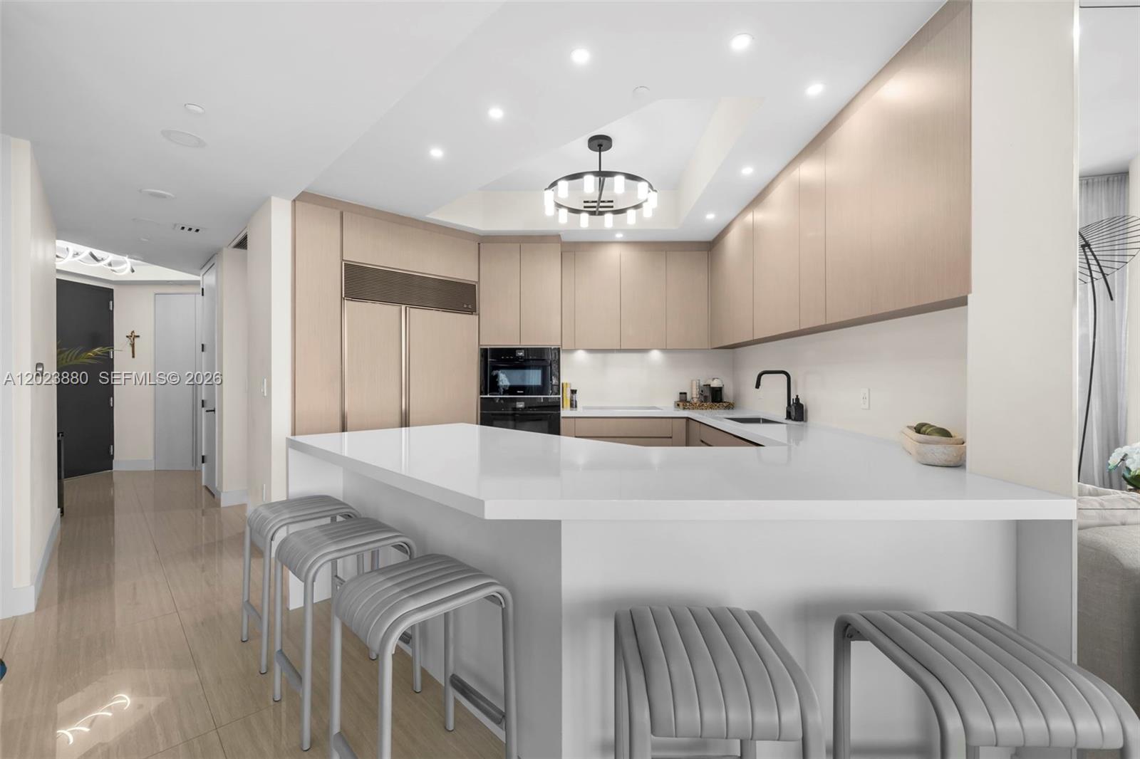 100 S Pointe Dr #509, Miami Beach FL 33139