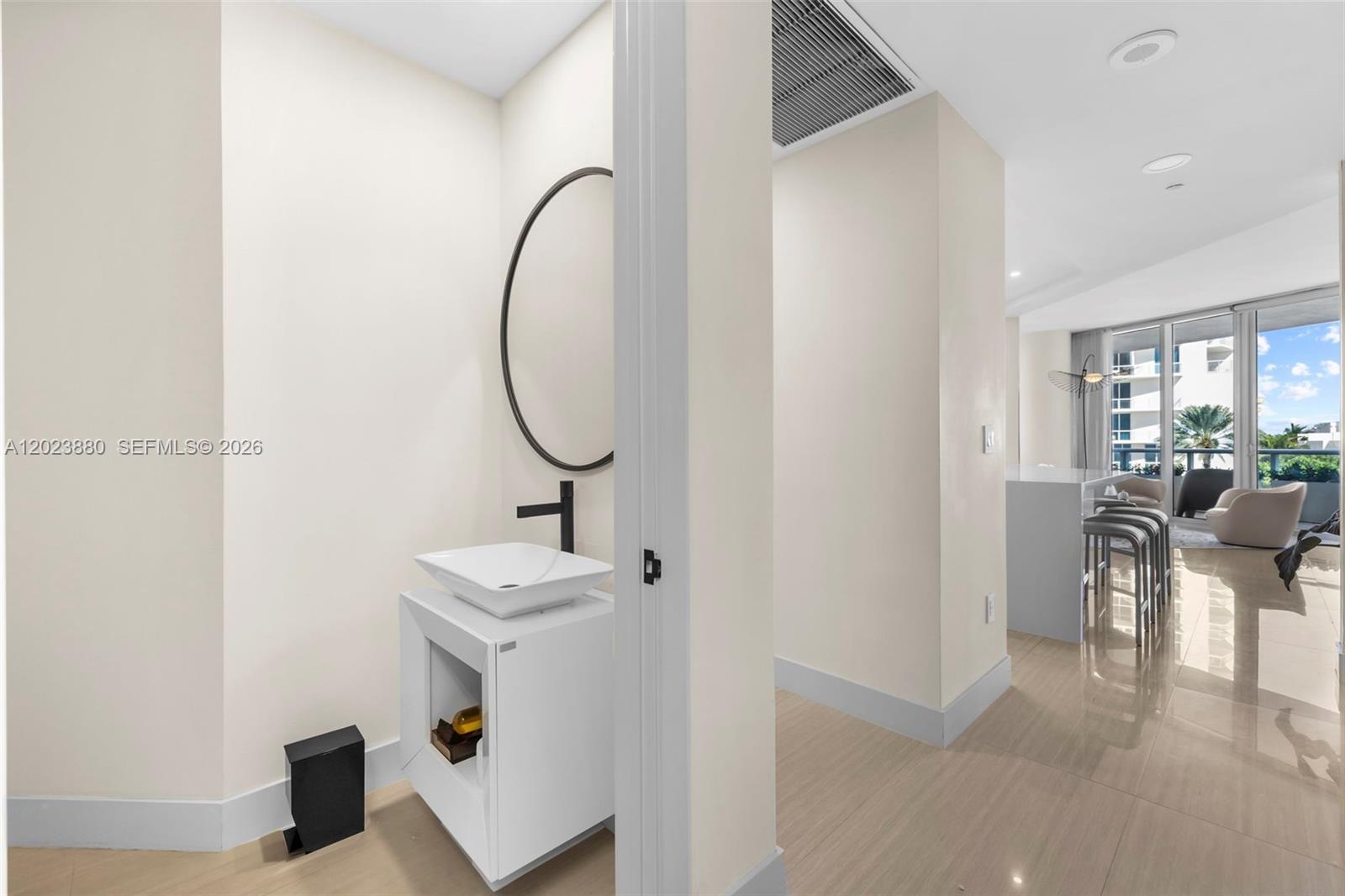 100 S Pointe Dr #509, Miami Beach FL 33139
