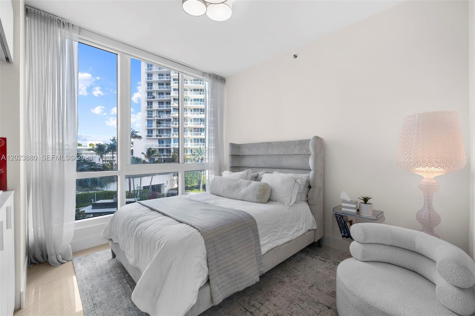100 S Pointe Dr #509, Miami Beach FL 33139