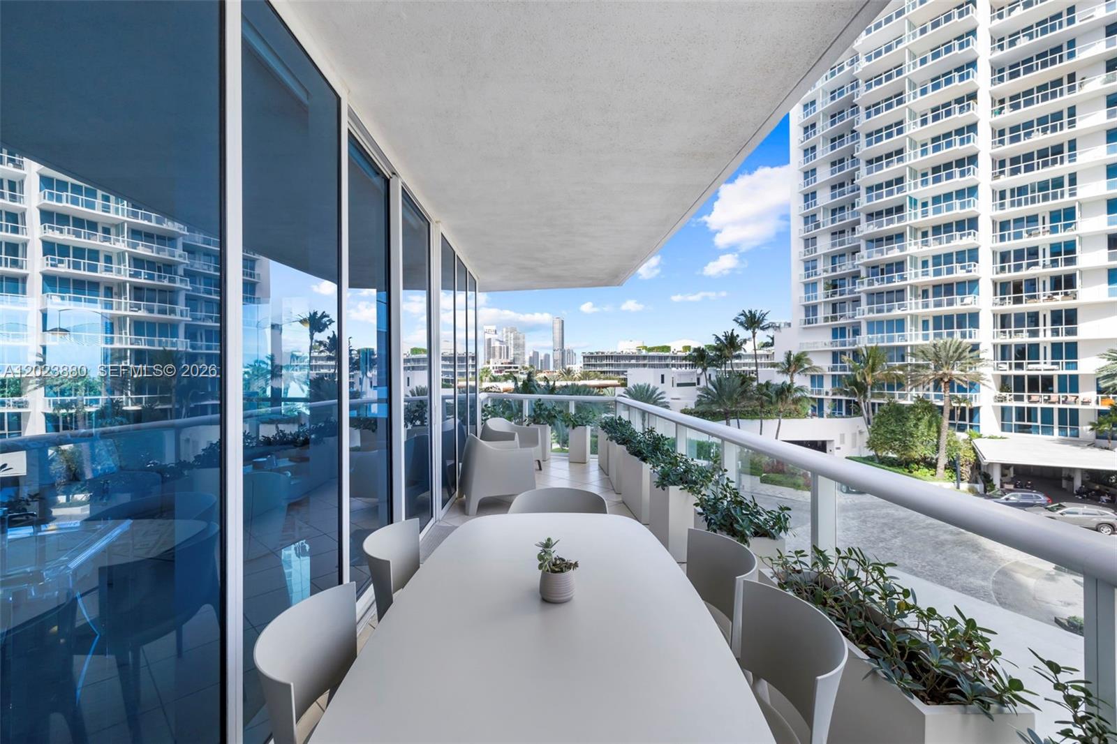 100 S Pointe Dr #509, Miami Beach FL 33139