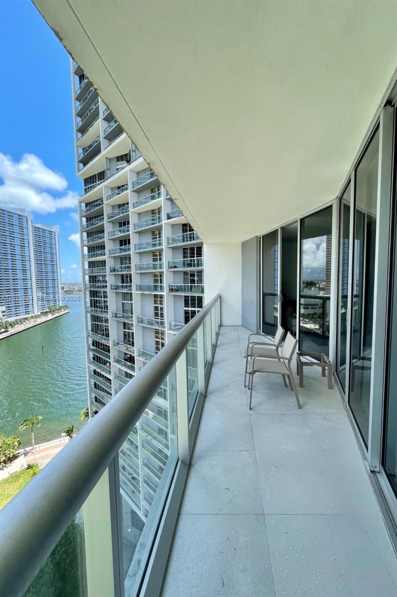 475 Brickell Avenue #1614, Miami FL 33131