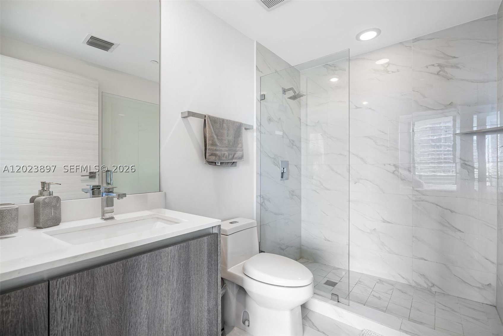 801 S Miami Ave #4302, Miami FL 33130