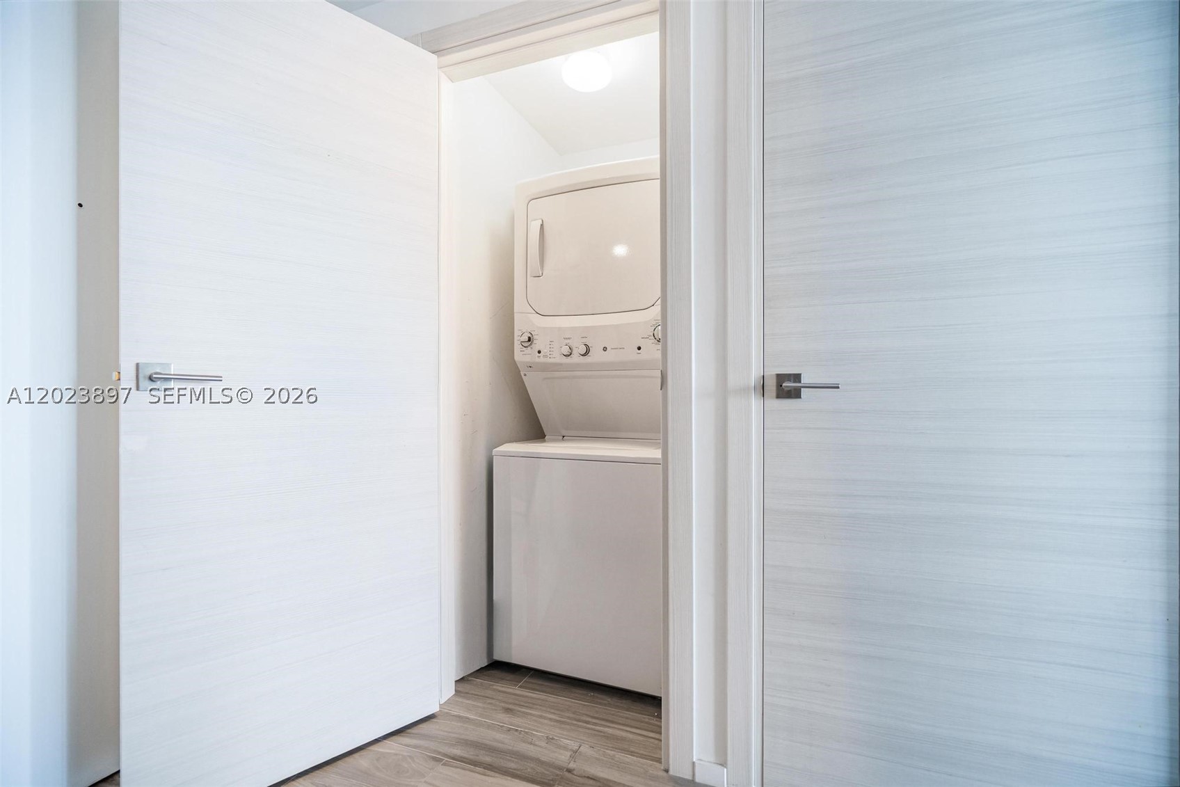 801 S Miami Ave #4302, Miami FL 33130