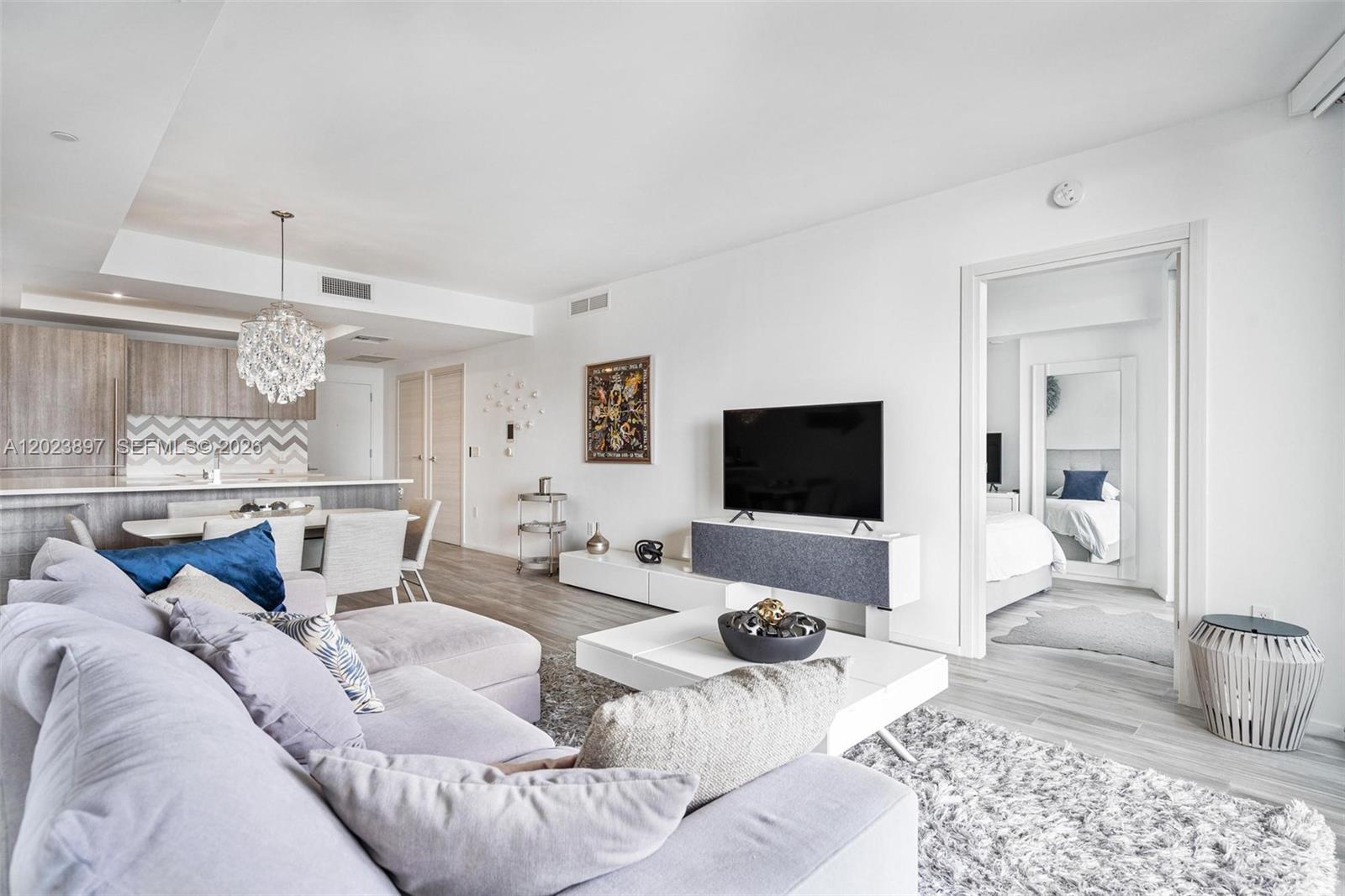801 S Miami Ave #4302, Miami FL 33130