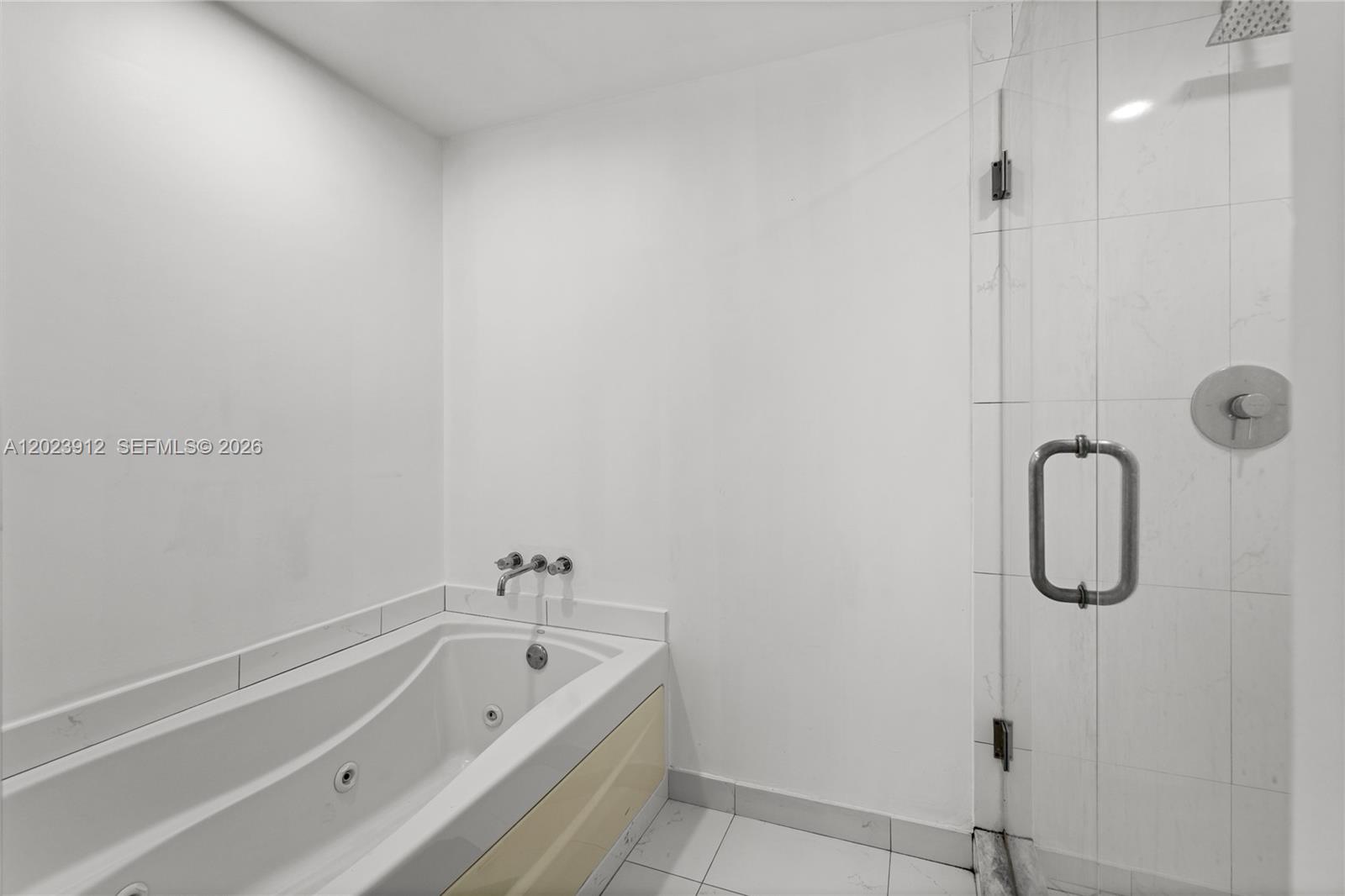55 SE 6th St #1203, Miami FL 33131