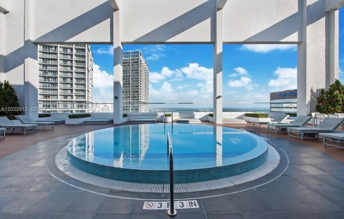 55 SE 6th St #1203, Miami FL 33131