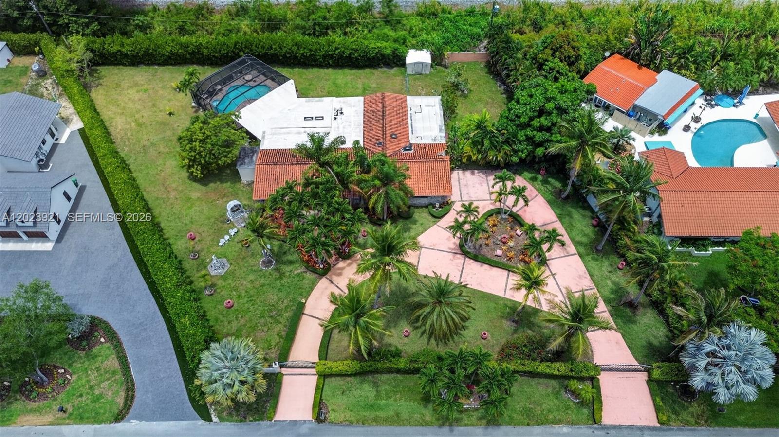 8461 SW 68th St Rd, Miami FL 33143