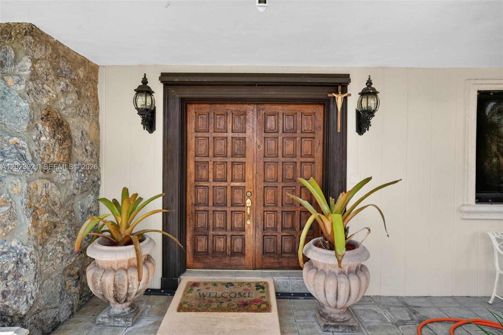 8461 SW 68th St Rd, Miami FL 33143