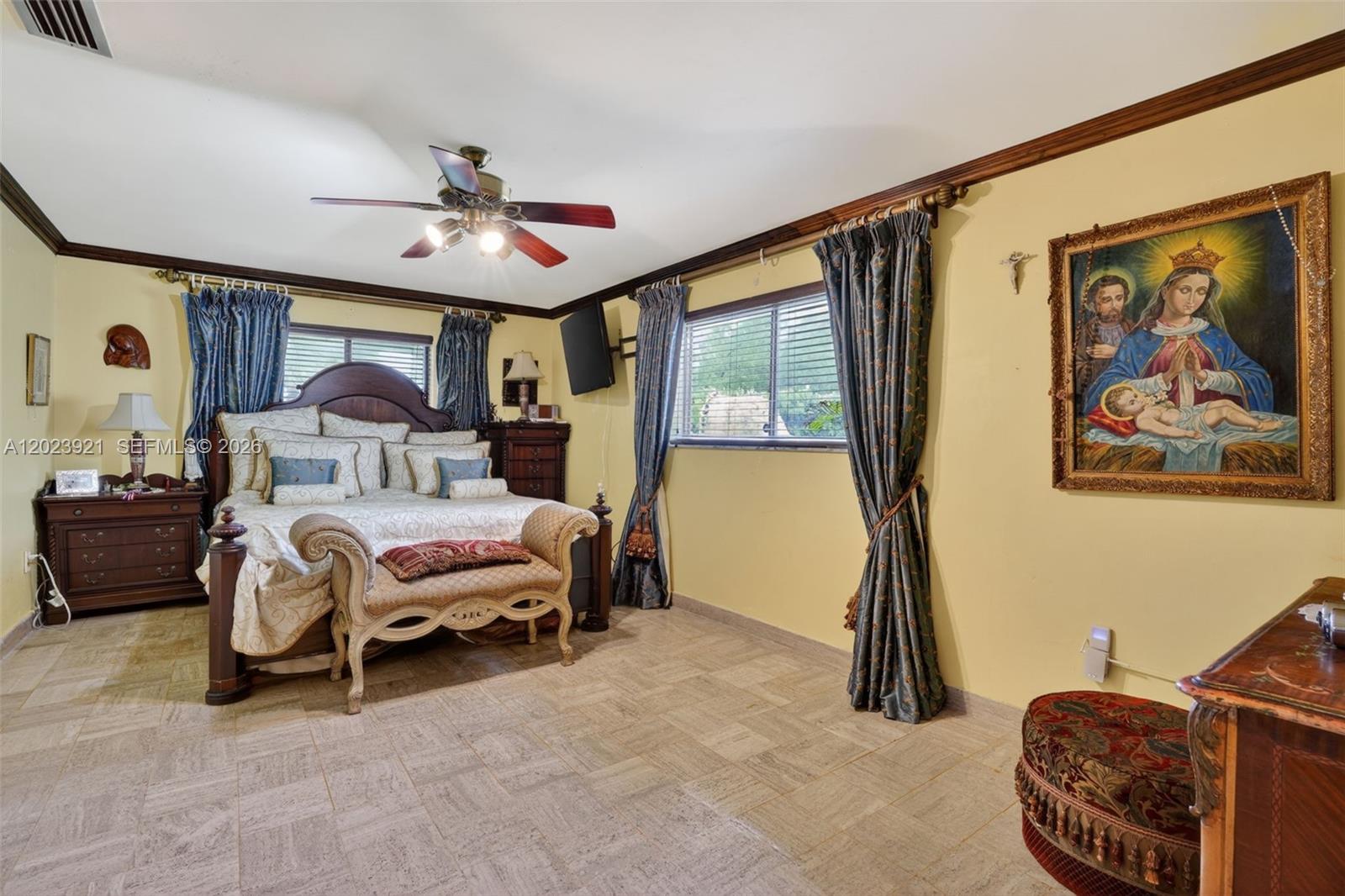 8461 SW 68th St Rd, Miami FL 33143