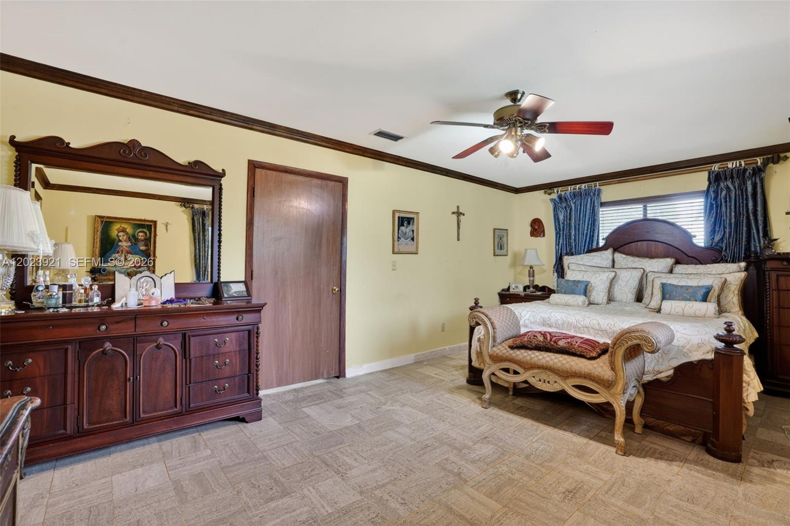 8461 SW 68th St Rd, Miami FL 33143