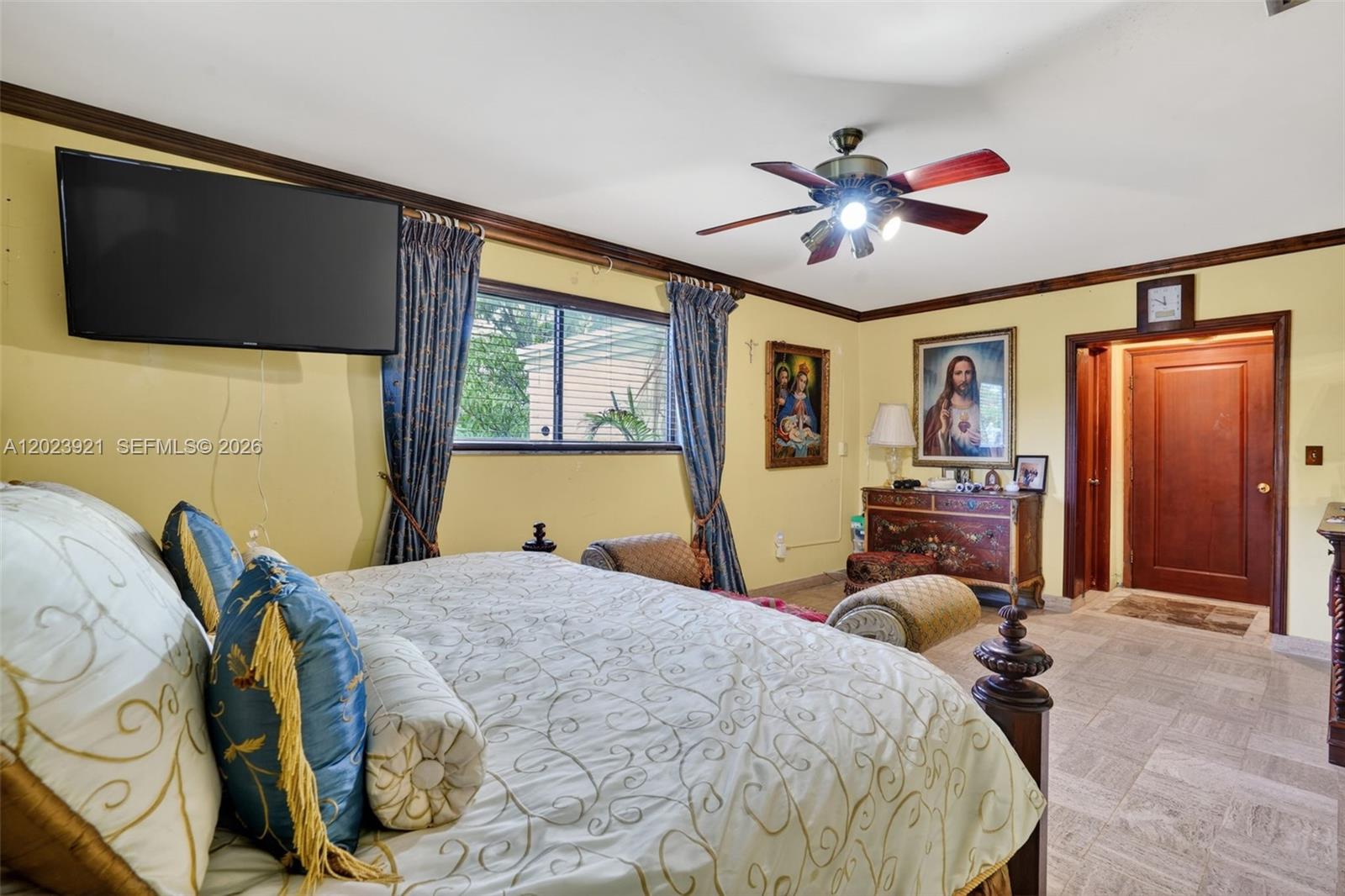 8461 SW 68th St Rd, Miami FL 33143