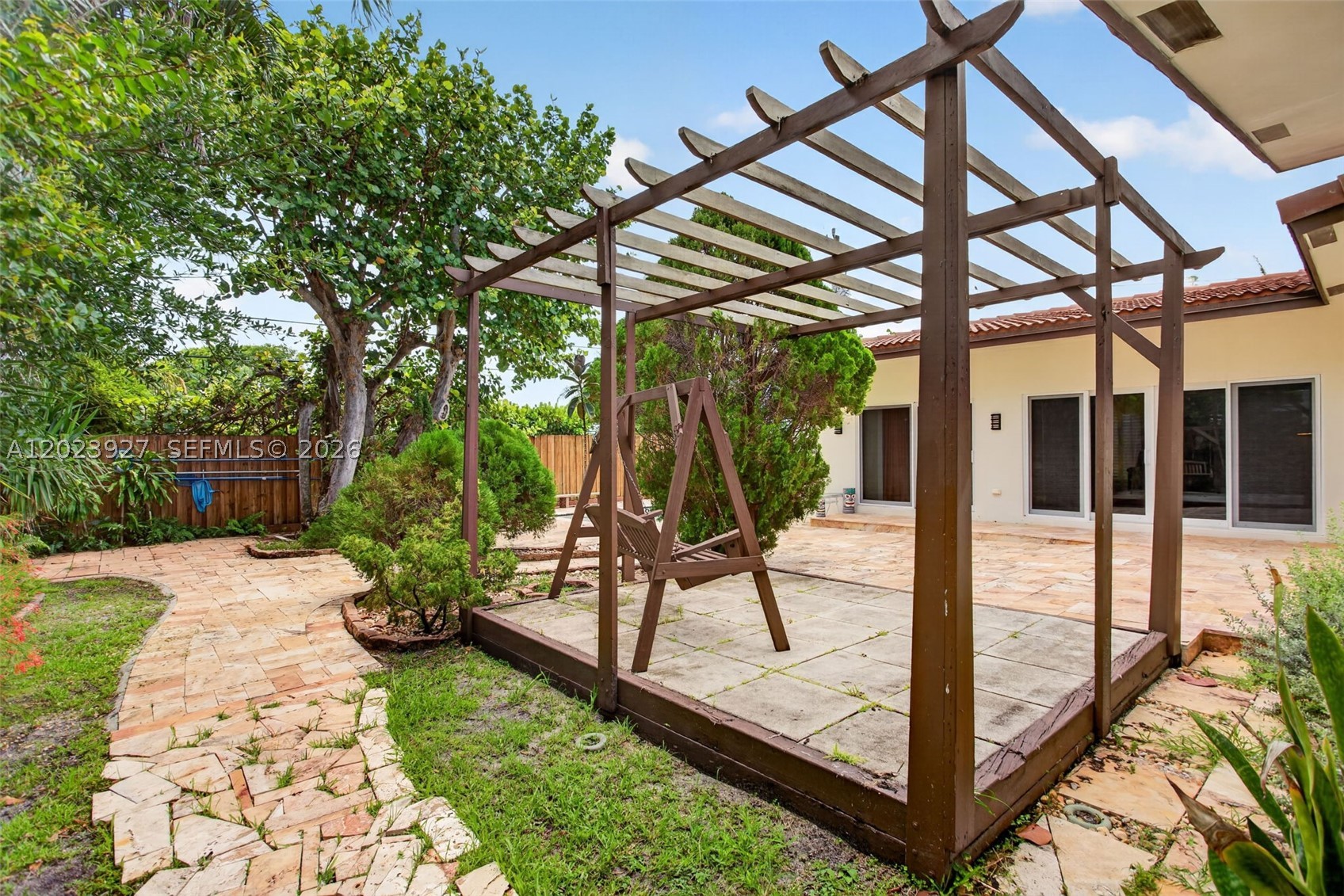 3408 Dover Rd, Pompano Beach FL 33062