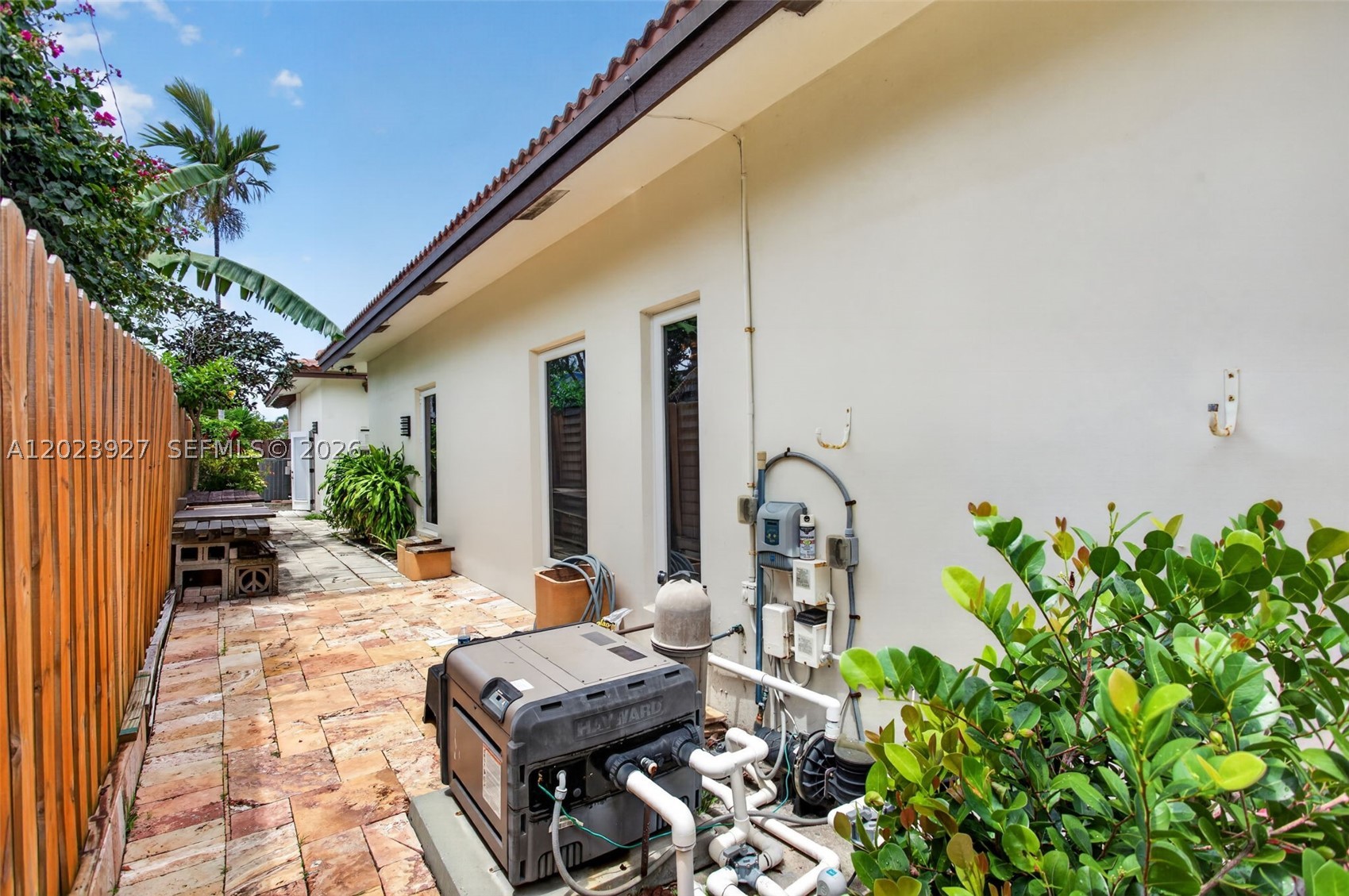 3408 Dover Rd, Pompano Beach FL 33062