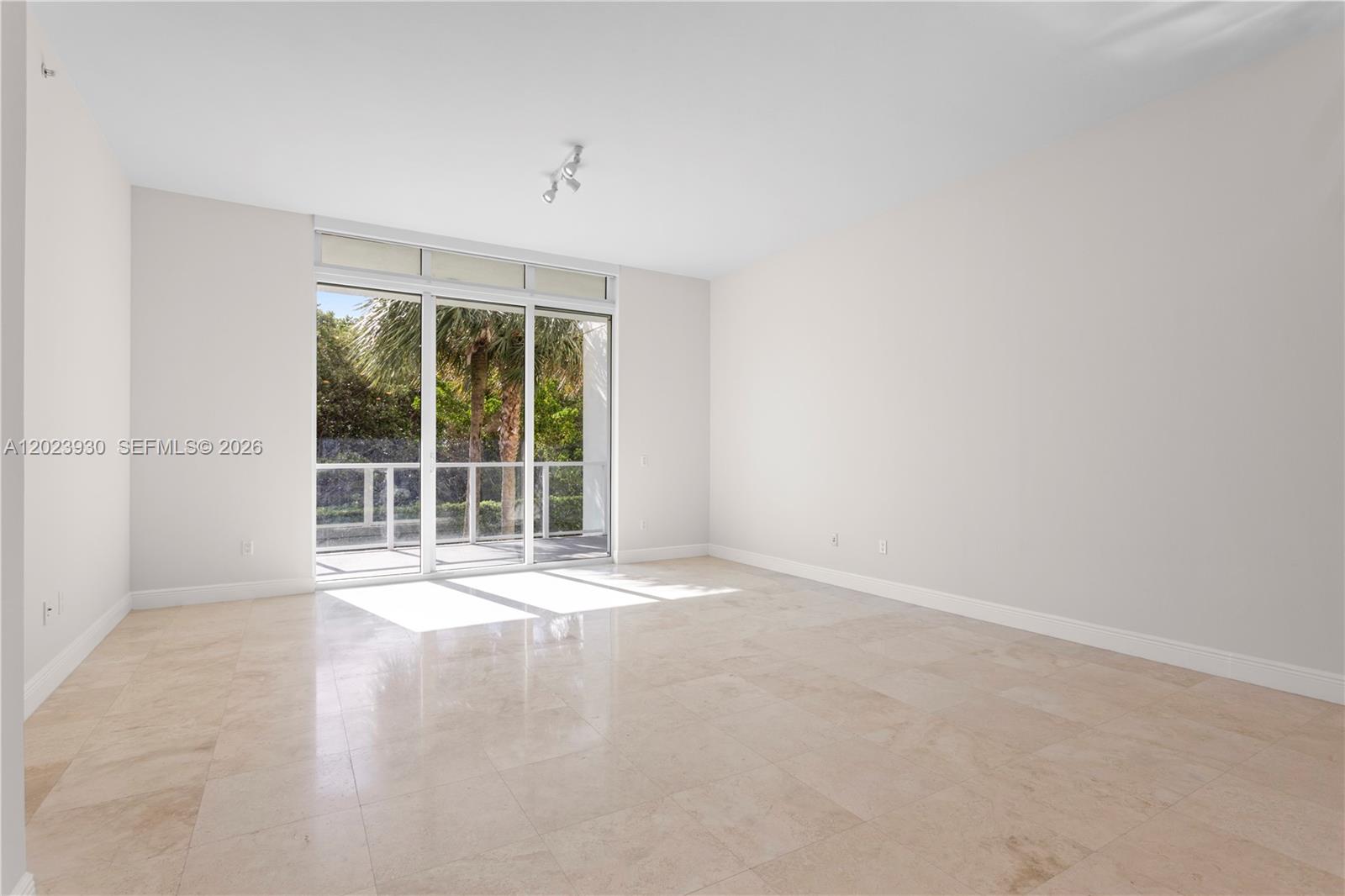 15051 Royal Oaks Ln #101, North Miami FL 33181