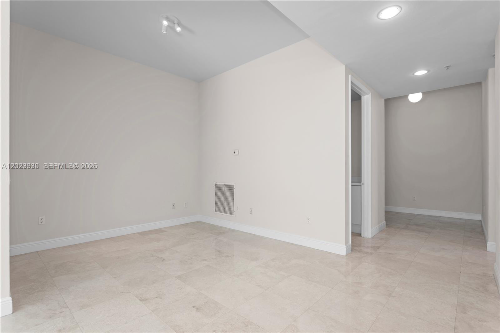 15051 Royal Oaks Ln #101, North Miami FL 33181