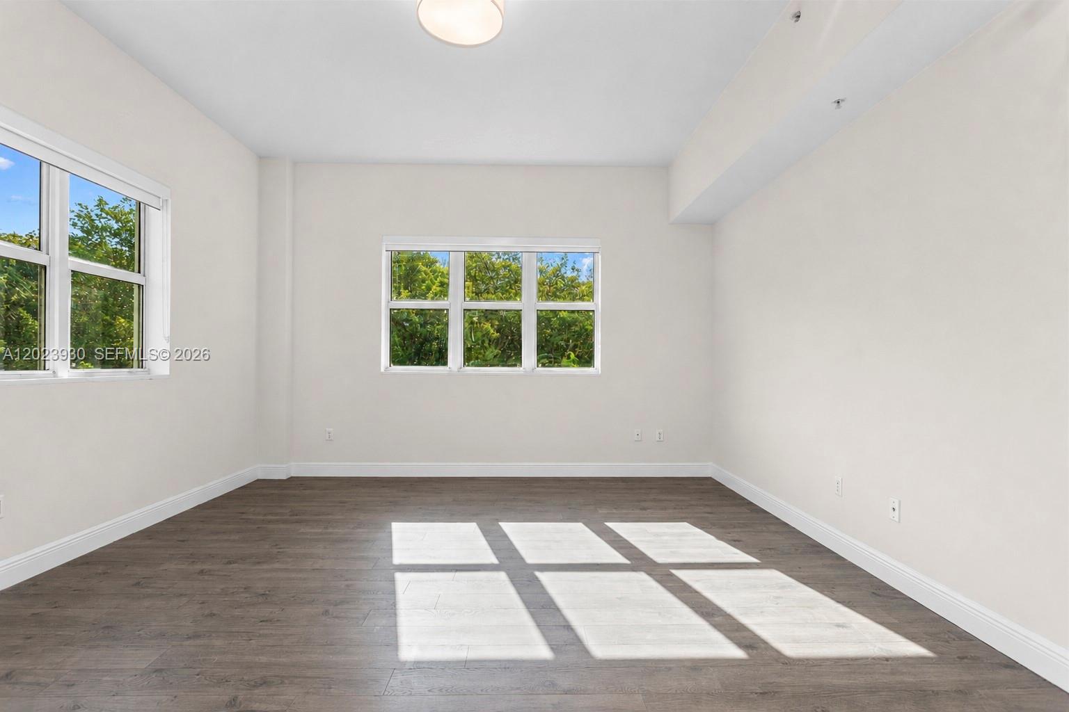 15051 Royal Oaks Ln #101, North Miami FL 33181