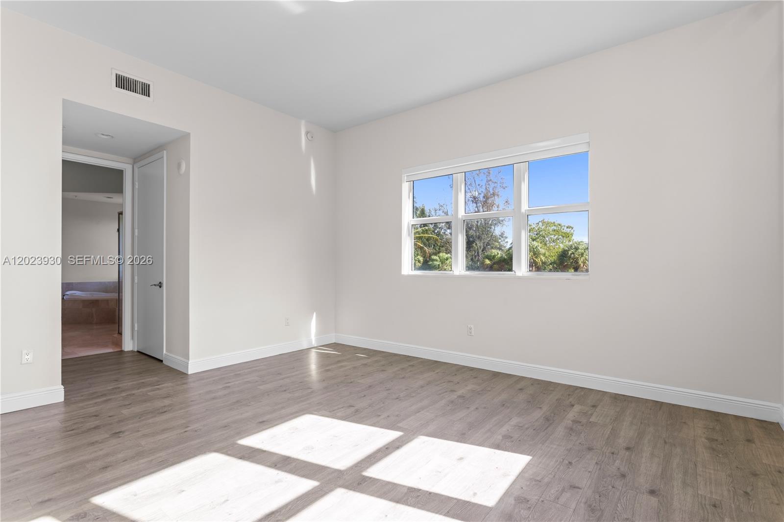 15051 Royal Oaks Ln #101, North Miami FL 33181