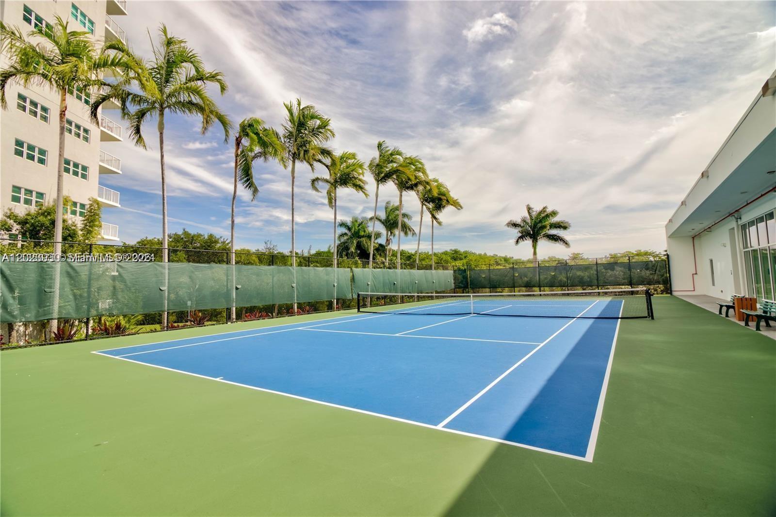 15051 Royal Oaks Ln #101, North Miami FL 33181