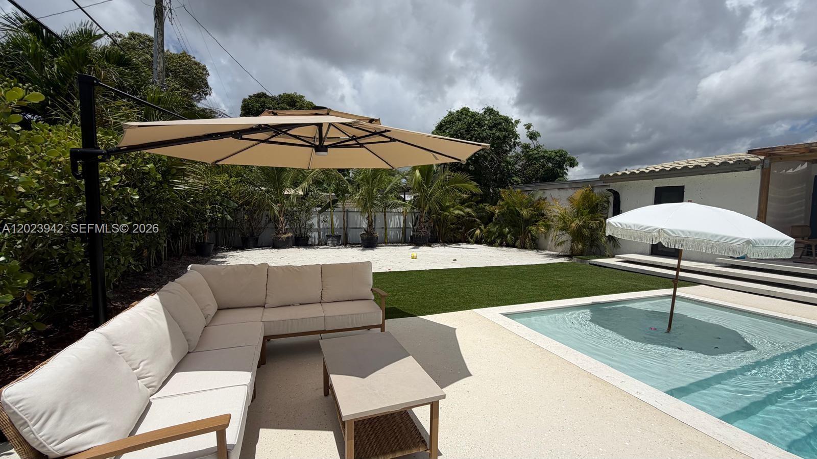3800 NW 12th St, Miami FL 33126