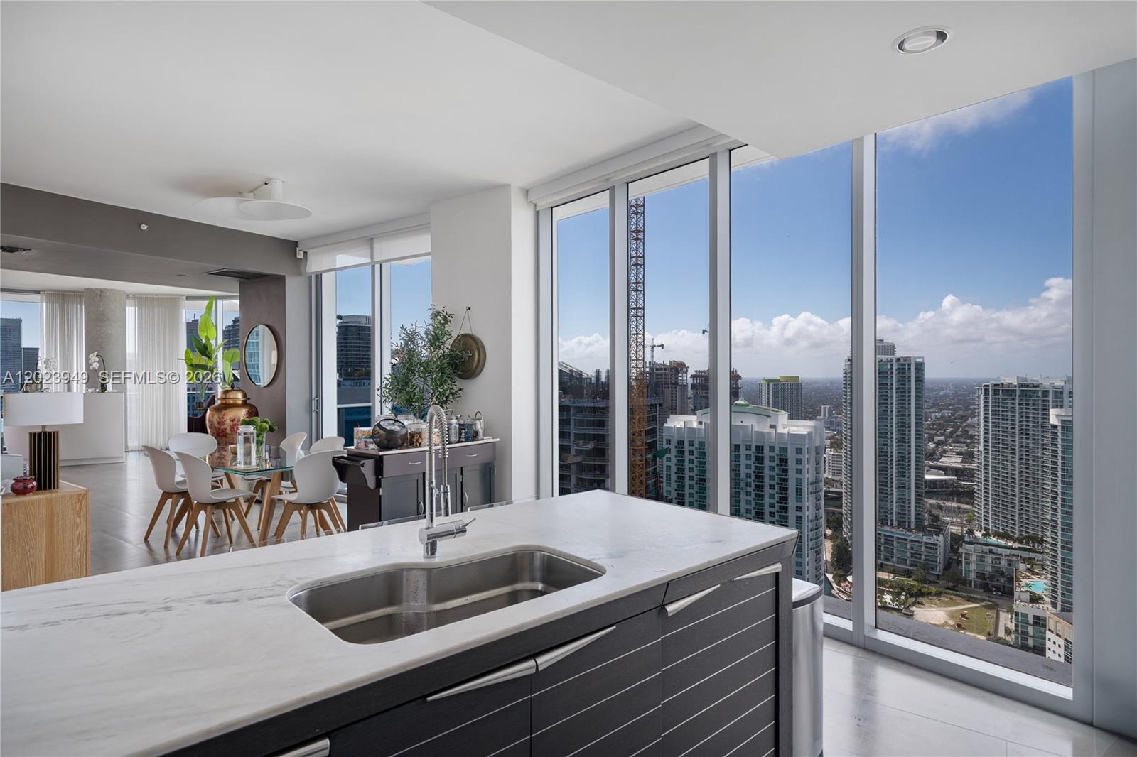 200 Biscayne Boulevard Way #4902, Miami FL 33131