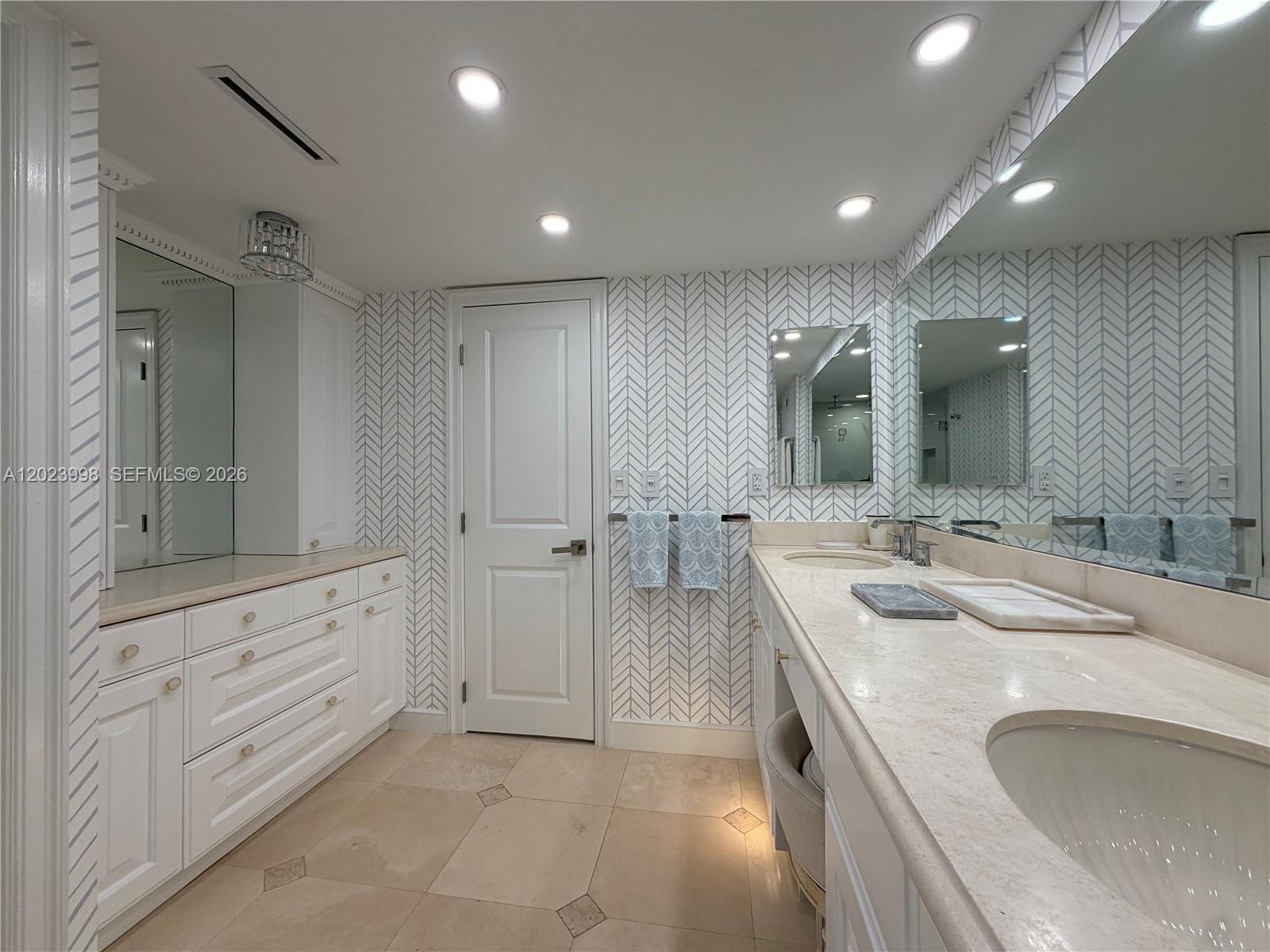 1111 Crandon Blvd #B1105, Key Biscayne FL 33149