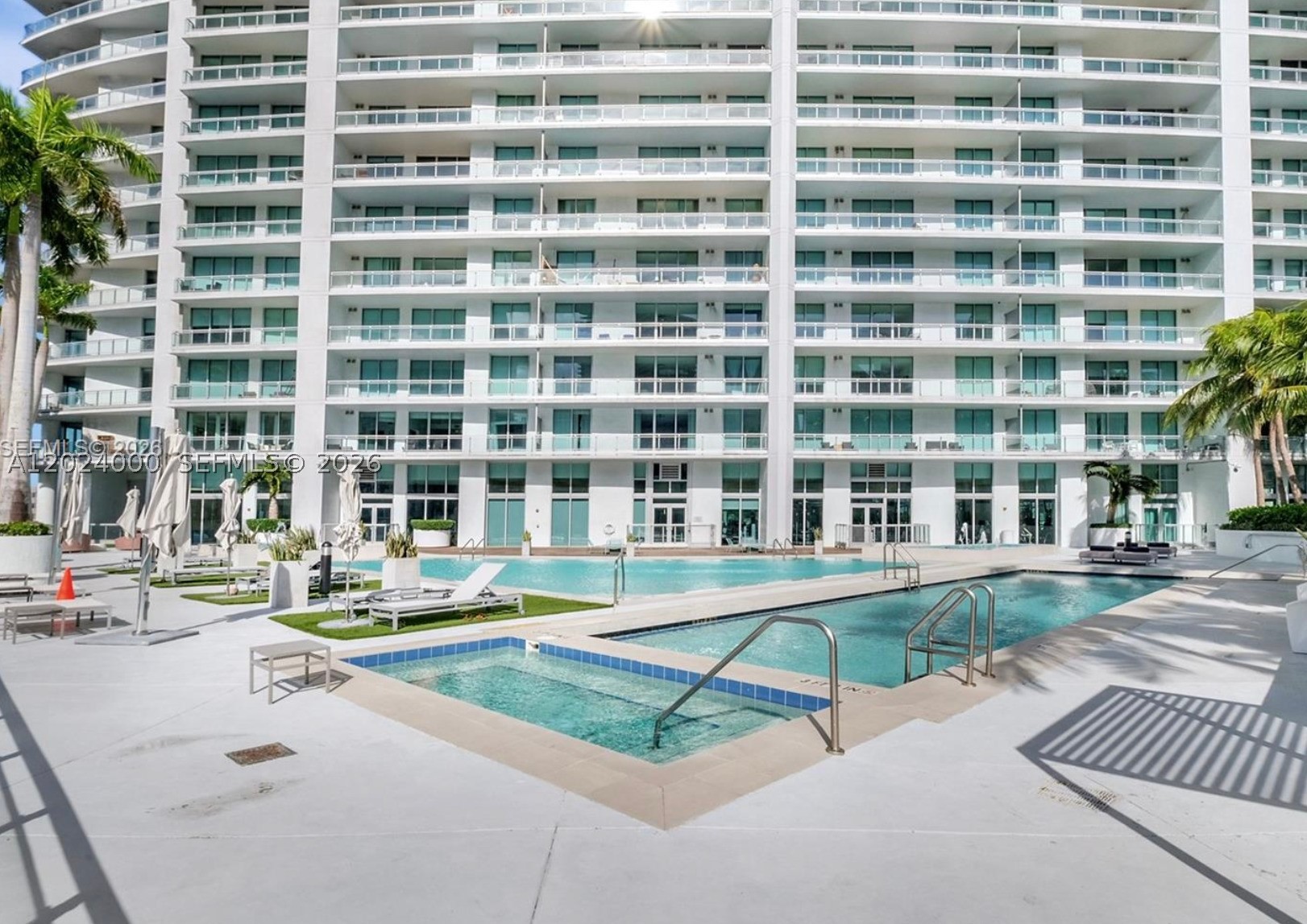 90 SW 3rd St #1811, Miami FL 33130