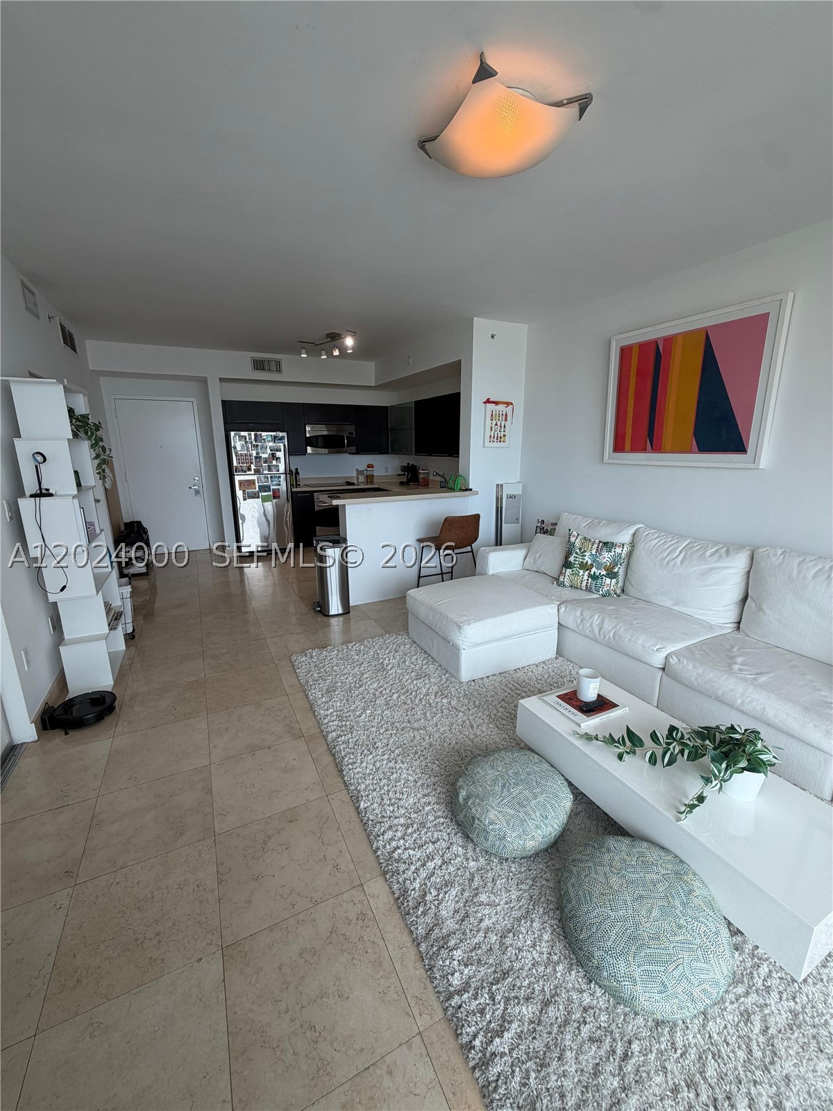 90 SW 3rd St #1811, Miami FL 33130