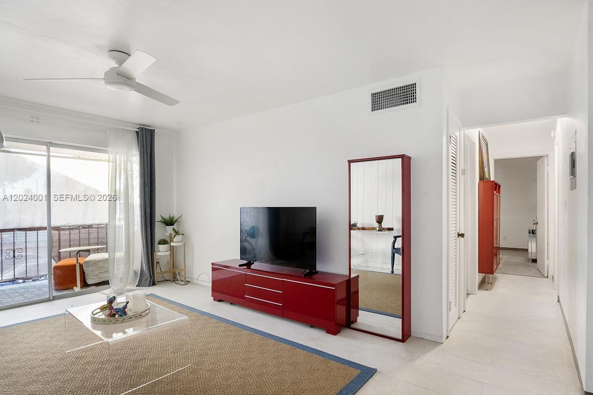 8701 SW 141st St #L5, Palmetto Bay FL 33176