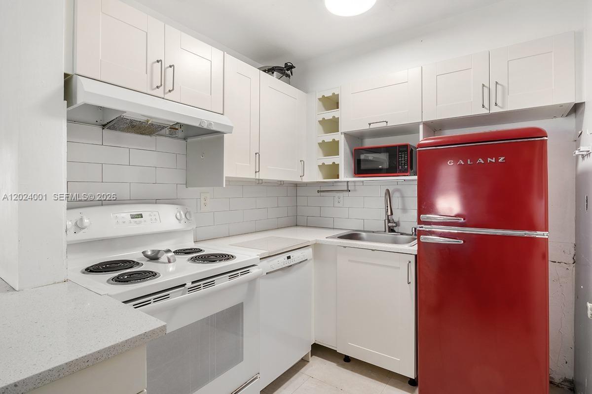 8701 SW 141st St #L5, Palmetto Bay FL 33176