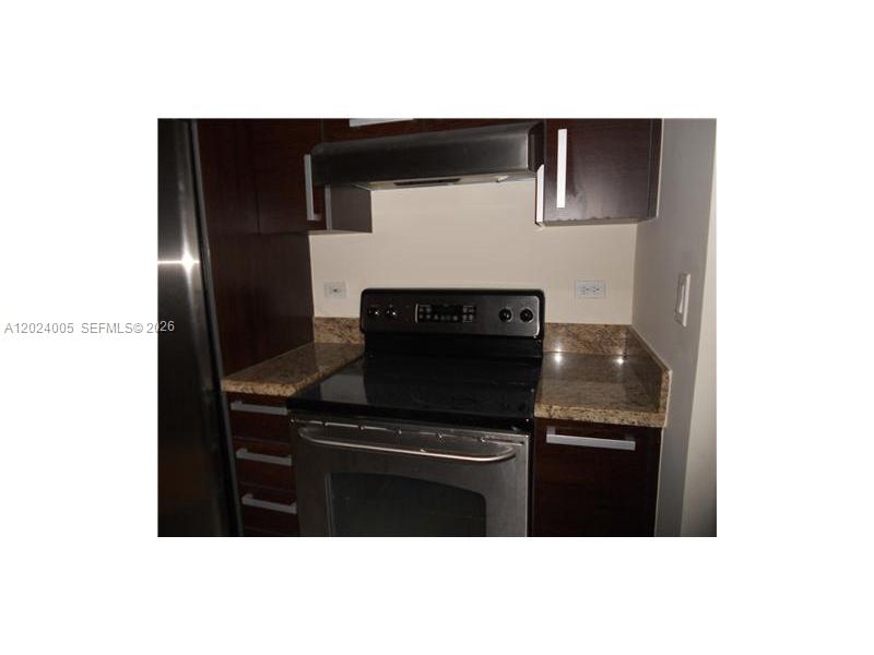 2525 SW 3 AV #1006, Miami FL 33129