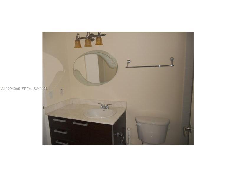 2525 SW 3 AV #1006, Miami FL 33129