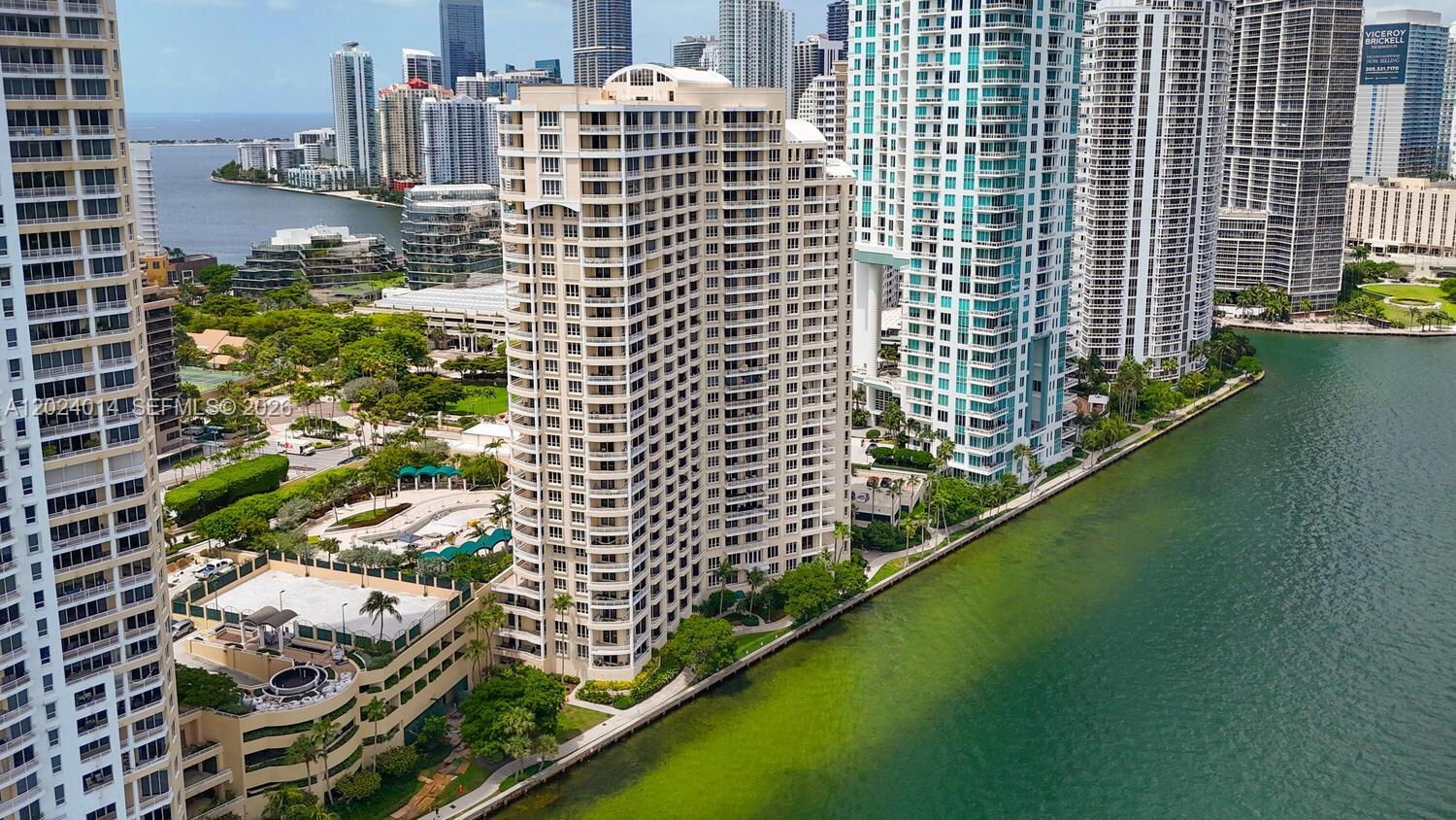 888 Brickell Key Dr #1001, Miami FL 33131