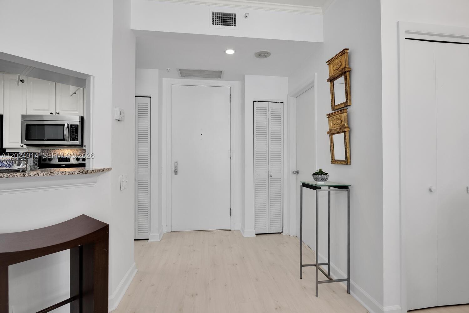 888 Brickell Key Dr #1001, Miami FL 33131