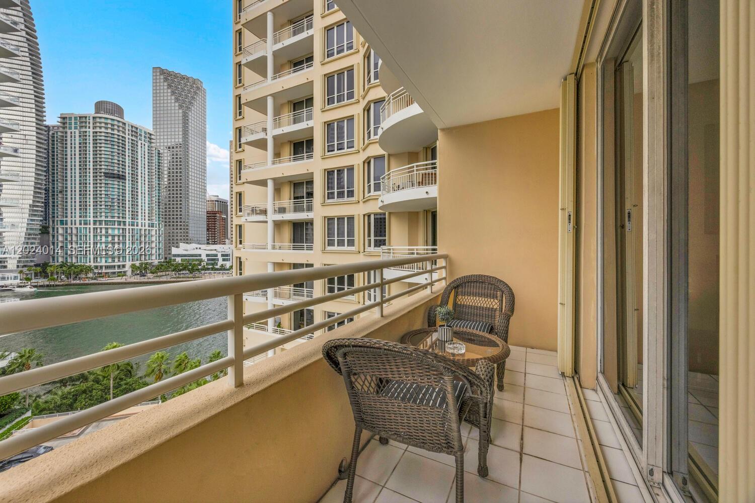 888 Brickell Key Dr #1001, Miami FL 33131