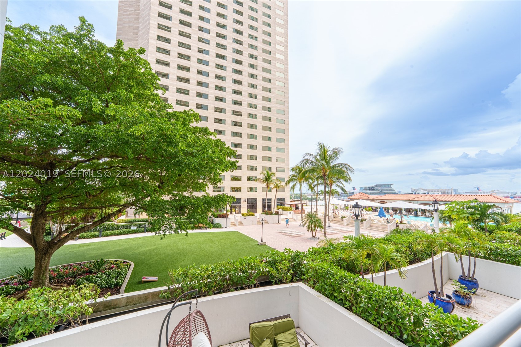 335 S Biscayne Blvd #802, Miami FL 33131
