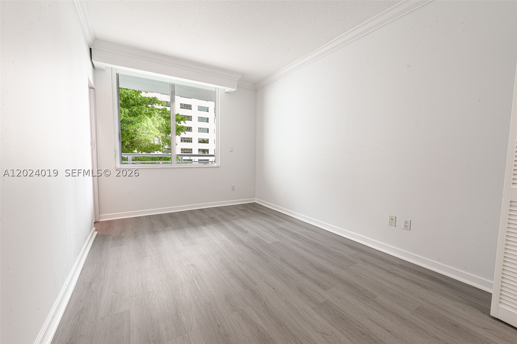335 S Biscayne Blvd #802, Miami FL 33131