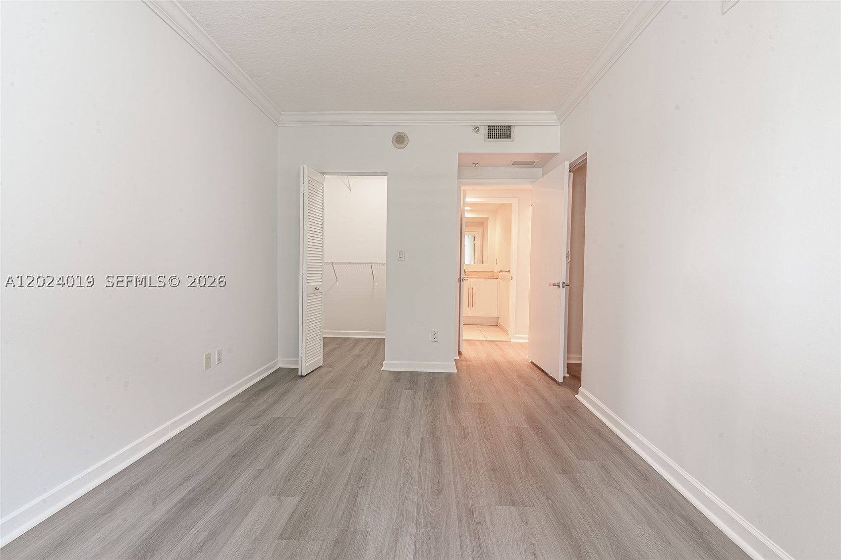 335 S Biscayne Blvd #802, Miami FL 33131